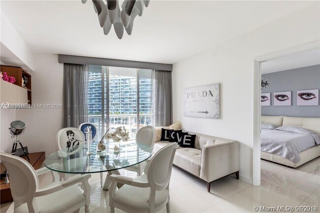 Building Photo - 465 Brickell Ave Unit 604