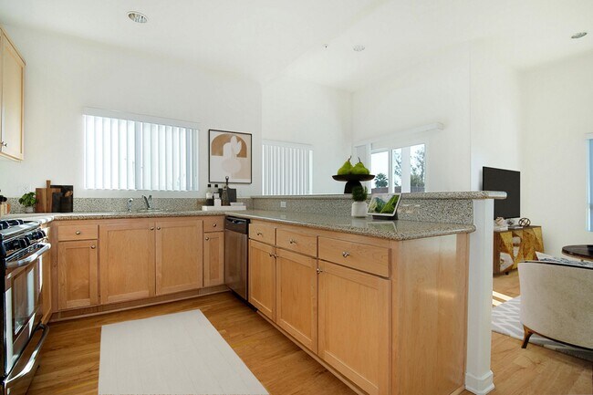 Photo - Grand View Towers