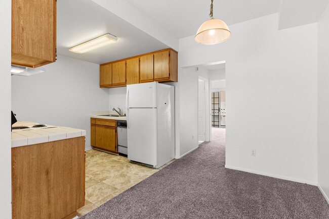 Photo - 3485 Linden Ave Apartamento Unidad 303