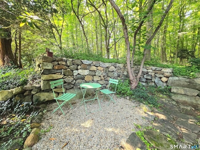Photo - 1035 Southford Rd