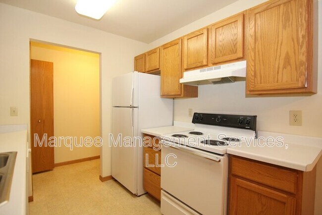 Photo - 115 W Windsor Ave