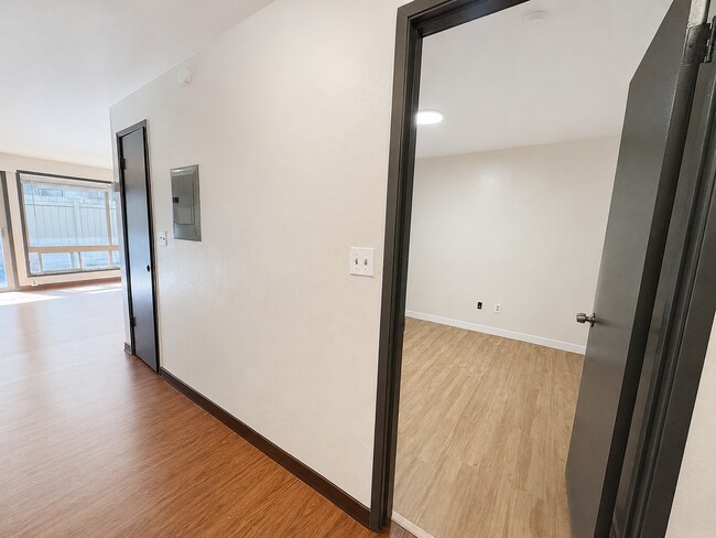 921 N 96th St Unit 13