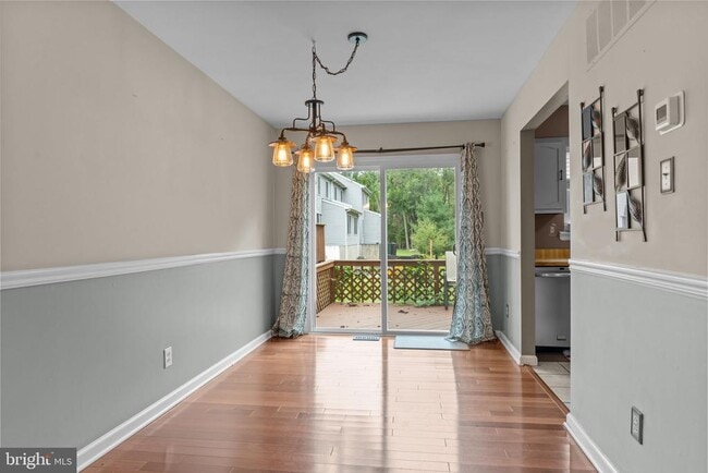 Photo - 435 N Mt Vernon Cir