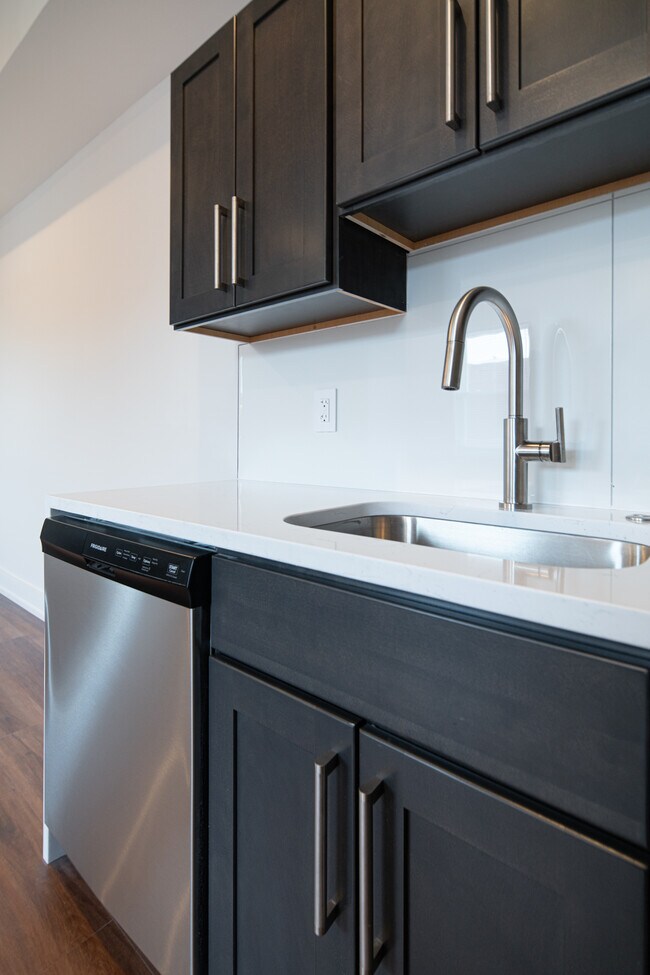 Photo - 212 Manheim St Unit 3