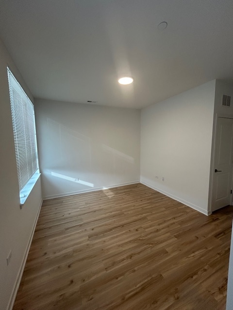 Photo - 4830 157th St