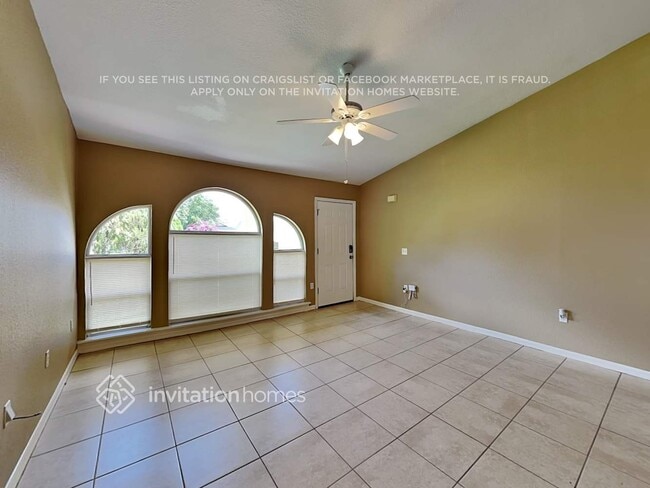 Photo - 703 Martin Ln