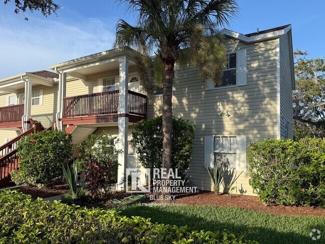 Building Photo - 9016 Shallowford Ln Unit 202 Rental