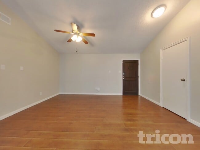 Photo - 1122 Heiden Ct