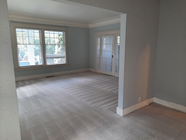 Photo - 145 S Franklin Ave Unidad B