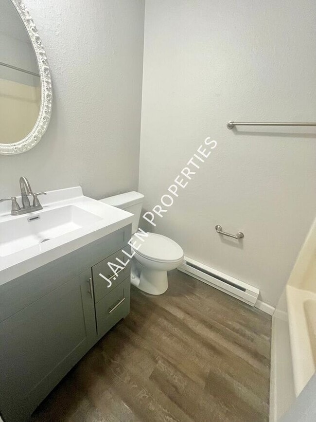 Photo - 1805 Parker Cir