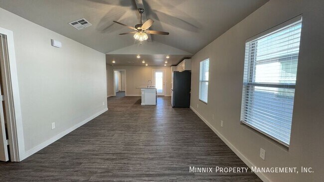 Photo - 305 E 80th St