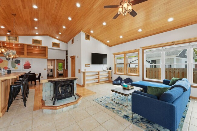 Photo - 4262 Lake Rd E Unidad SI ID1593881P
