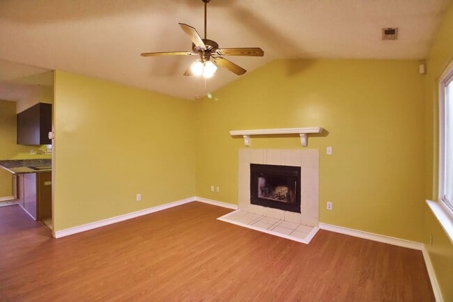 Photo - 3 Bedroom Home In Deerfield Jacksonville!!!!