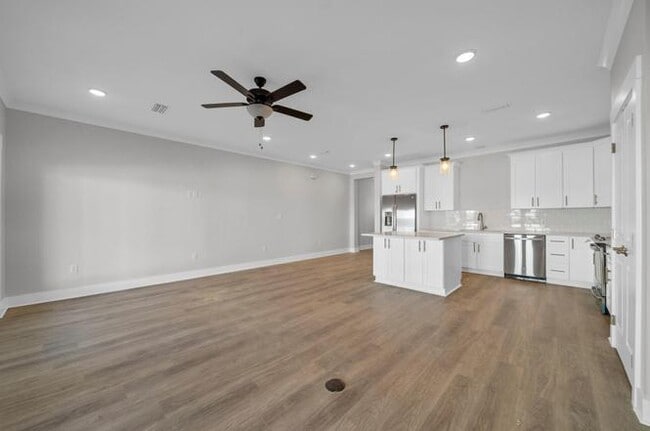 Photo - 100 Beach Dr