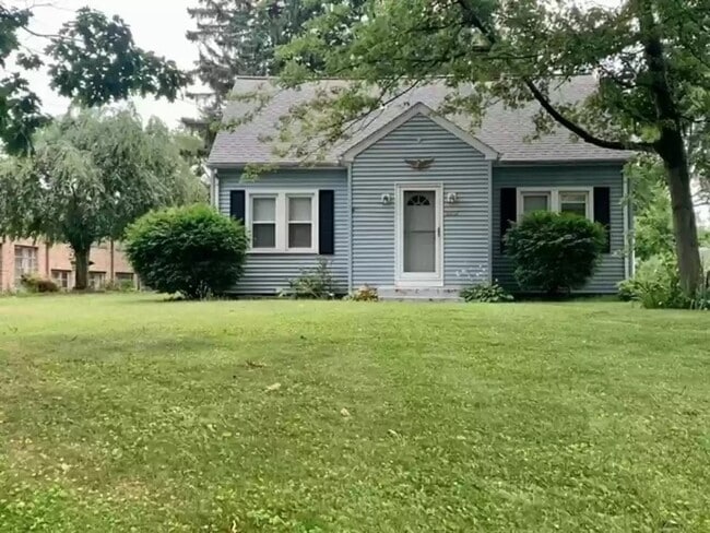 Building Photo - 3817 W 10th St