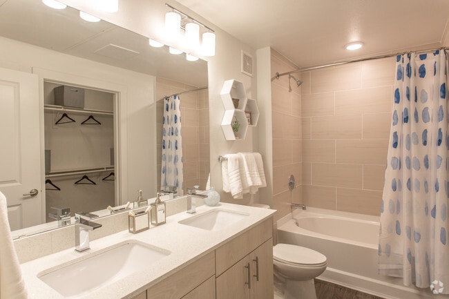 2 Br, Master Bathroom