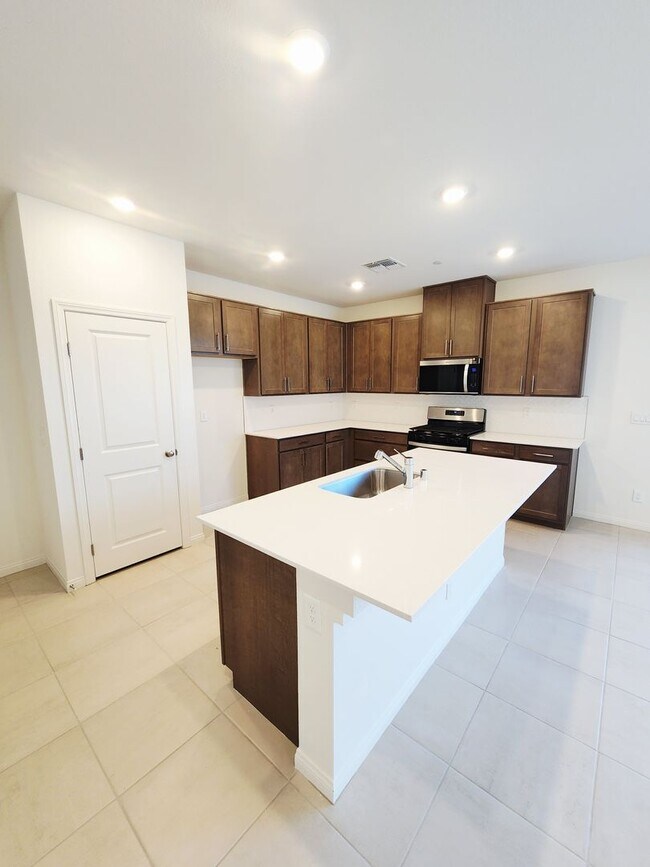 Photo - Modern Family Living on Tricase Street - 3...