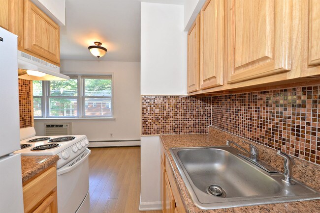 Photo - Chestnut Station