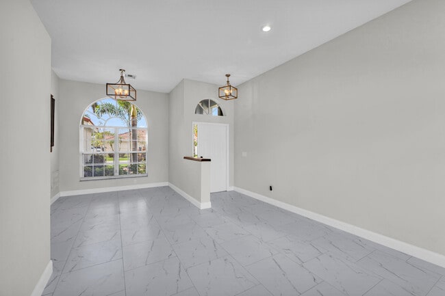 Photo - 491 SW 182nd Way