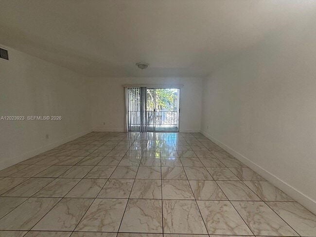Photo - 10393 N Kendall Dr Unit U7