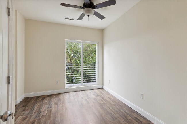 Photo - 1733 N Gratz St Unit B