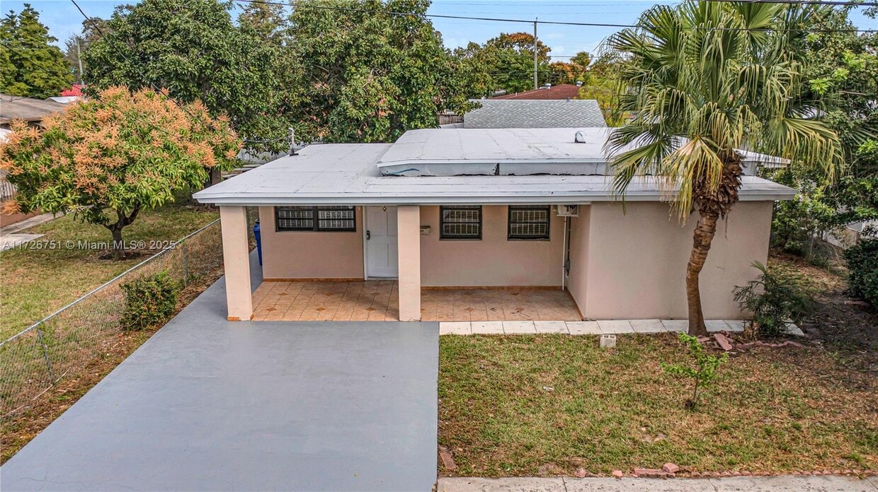 Photo - 319 NE 171st Ter (North Miami Beach, FL)