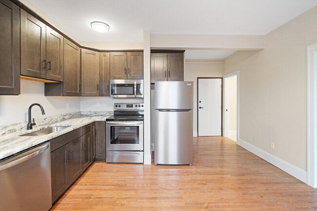 Photo - 702 20th St Unidad 204