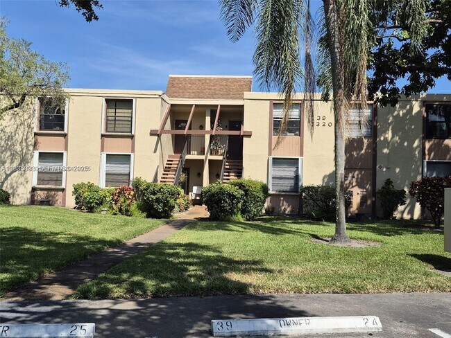 Building Photo - 7320 NW 18th St Unit 204