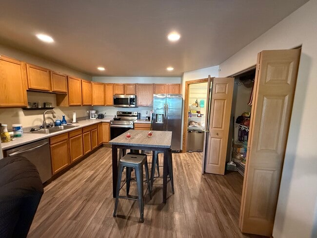 61 N Shore Dr