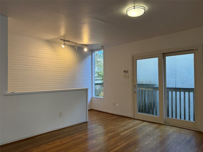 Photo - 2721 Kipling St