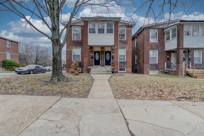 Building Photo - (277) 1300-02 McCausland Ave Unit 00