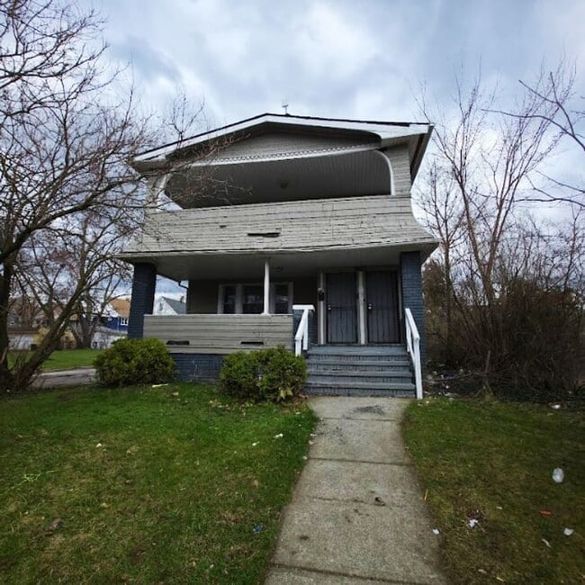 Building Photo - 3625 E 153rd St