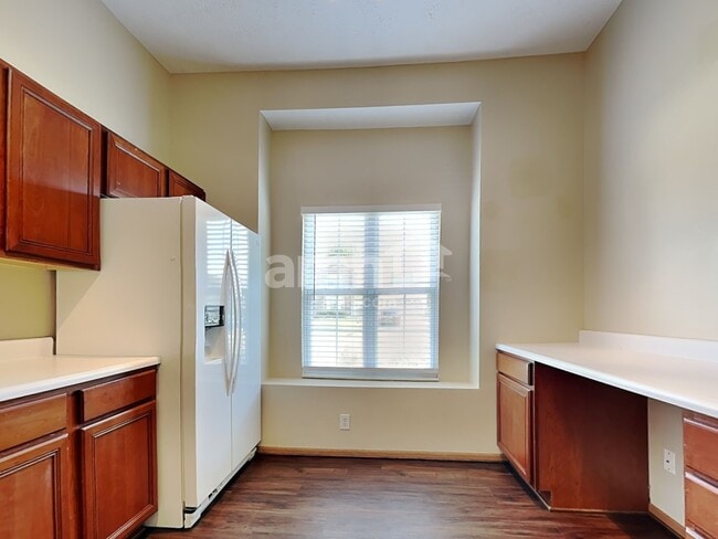 Photo - 1302 Shannon Ln