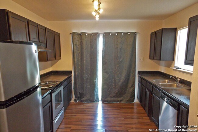 Photo - 3 Bedroom/2 Bath Meadow Brook Subdivision