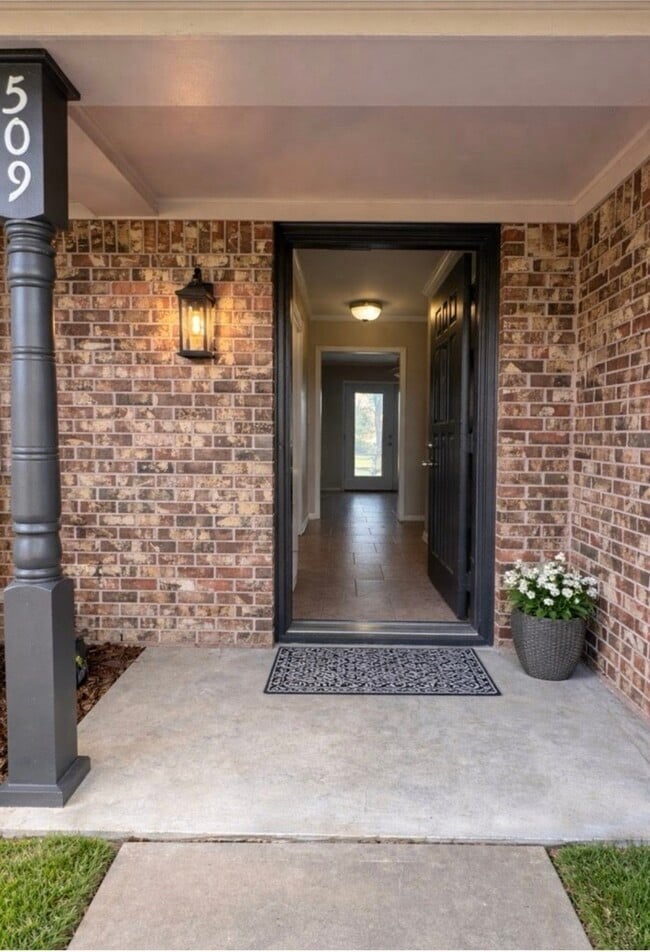 Photo - 509 Light St