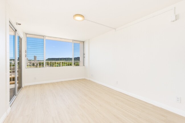 Photo - 2542 Date St