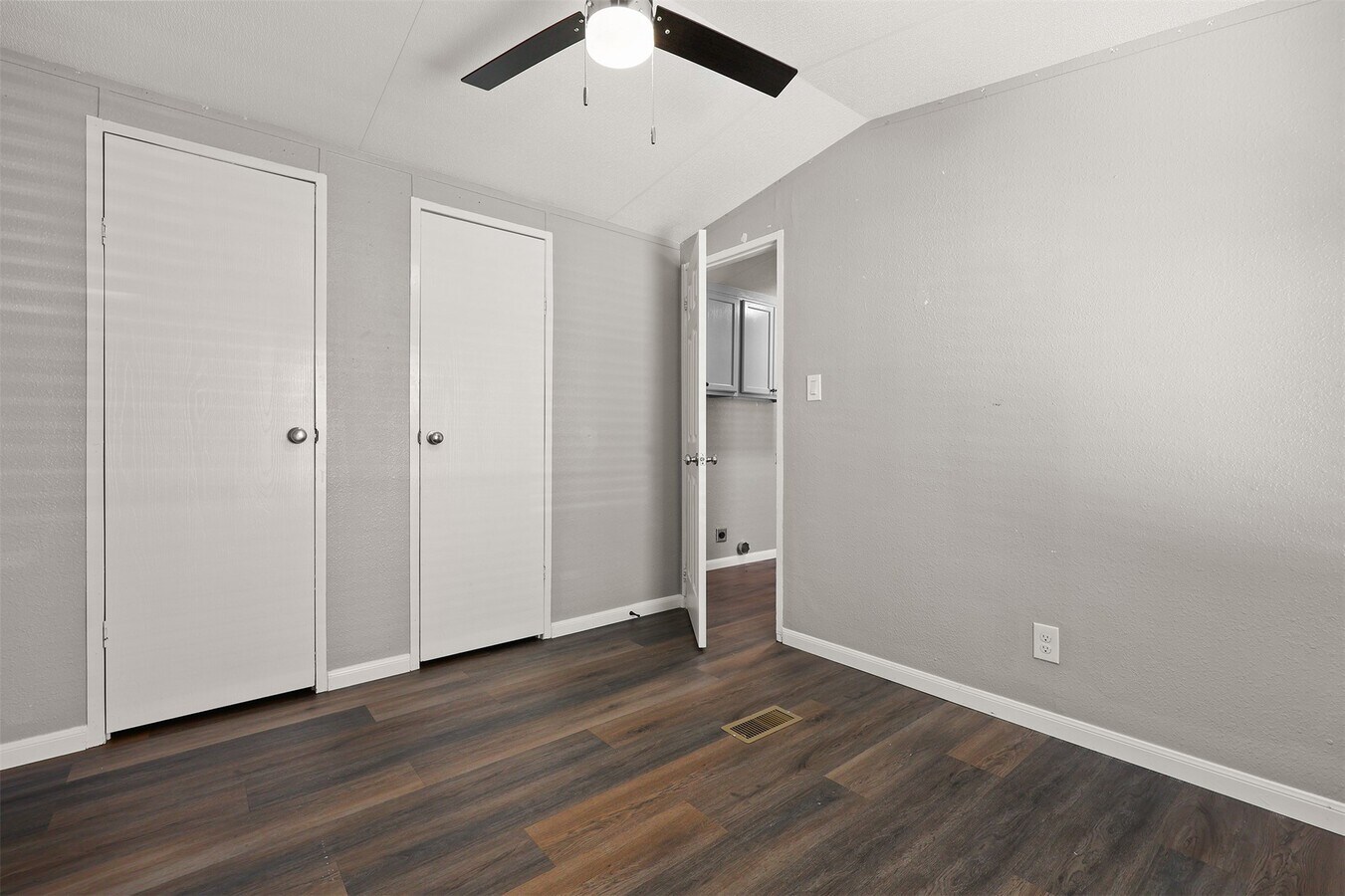 Photo - 2222 N Austin Ave