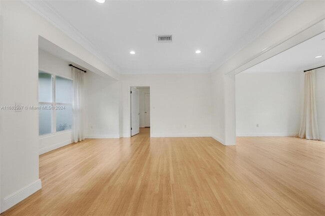 Photo - 1246 Algardi Ave