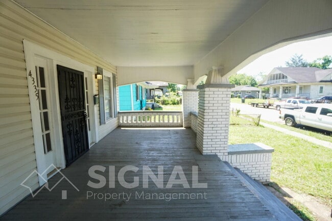 Photo - 4335 Jackson St