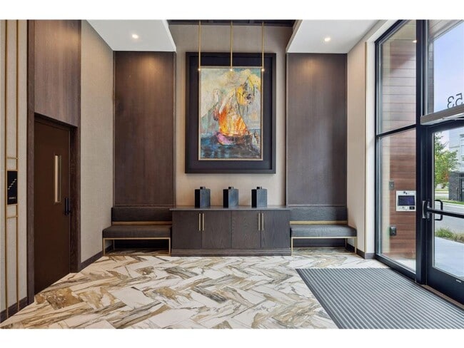 Photo - 253 Lake St E Unit 212