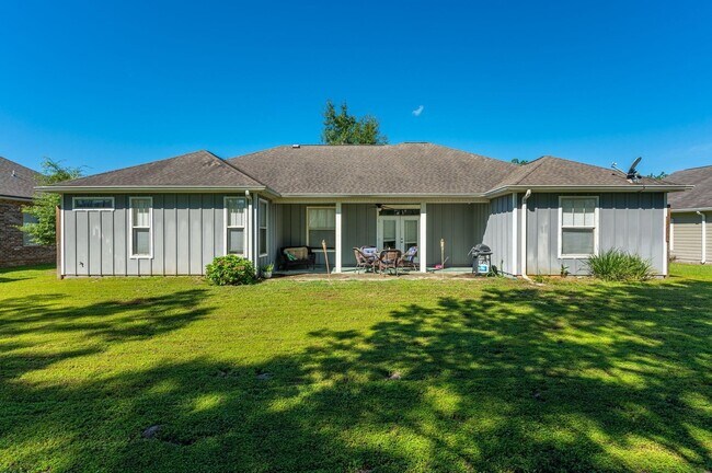 Photo - 113 Perimeter Pl