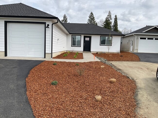 Brand New Beautiful Home - Brand New Beautiful Home