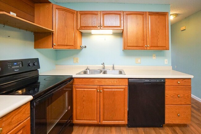 Photo - 1110 Fishlock Ave