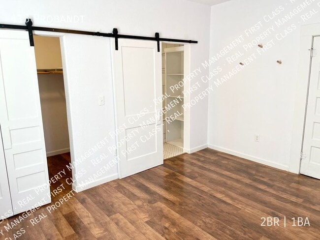 Photo - 413 Probandt-