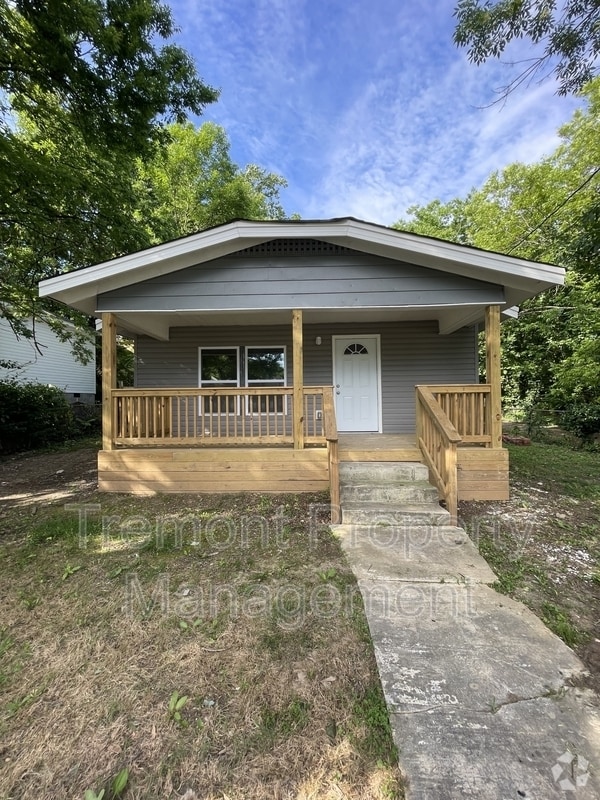 Building Photo - 2110 Allin St Rental