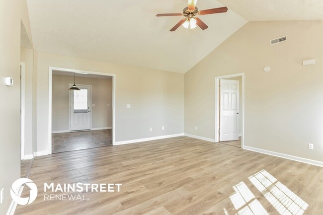 Photo - 220 Highland Oaks Dr