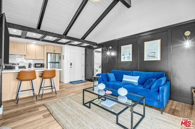 Photo - 1083 Montauk Ln