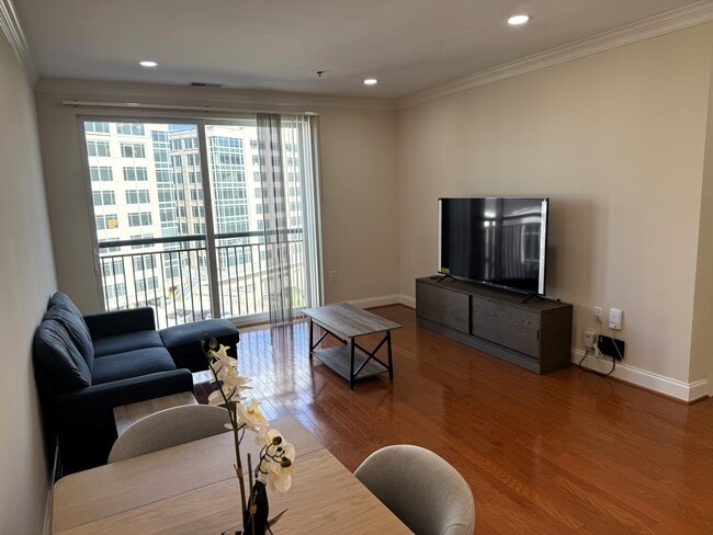 Photo - 38 Maryland Ave Unit Penthouse 608