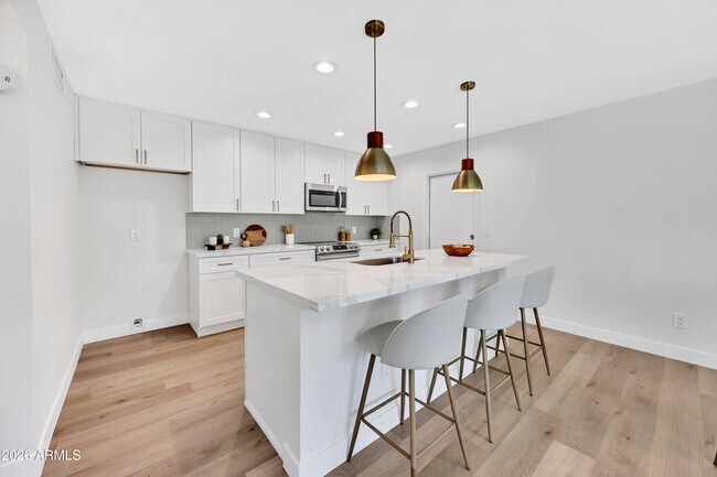 Photo - 8876 W Bluefield Ave