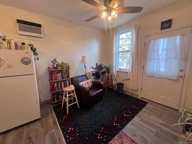 Photo - 2979 Fairfield Ave Unit 1R